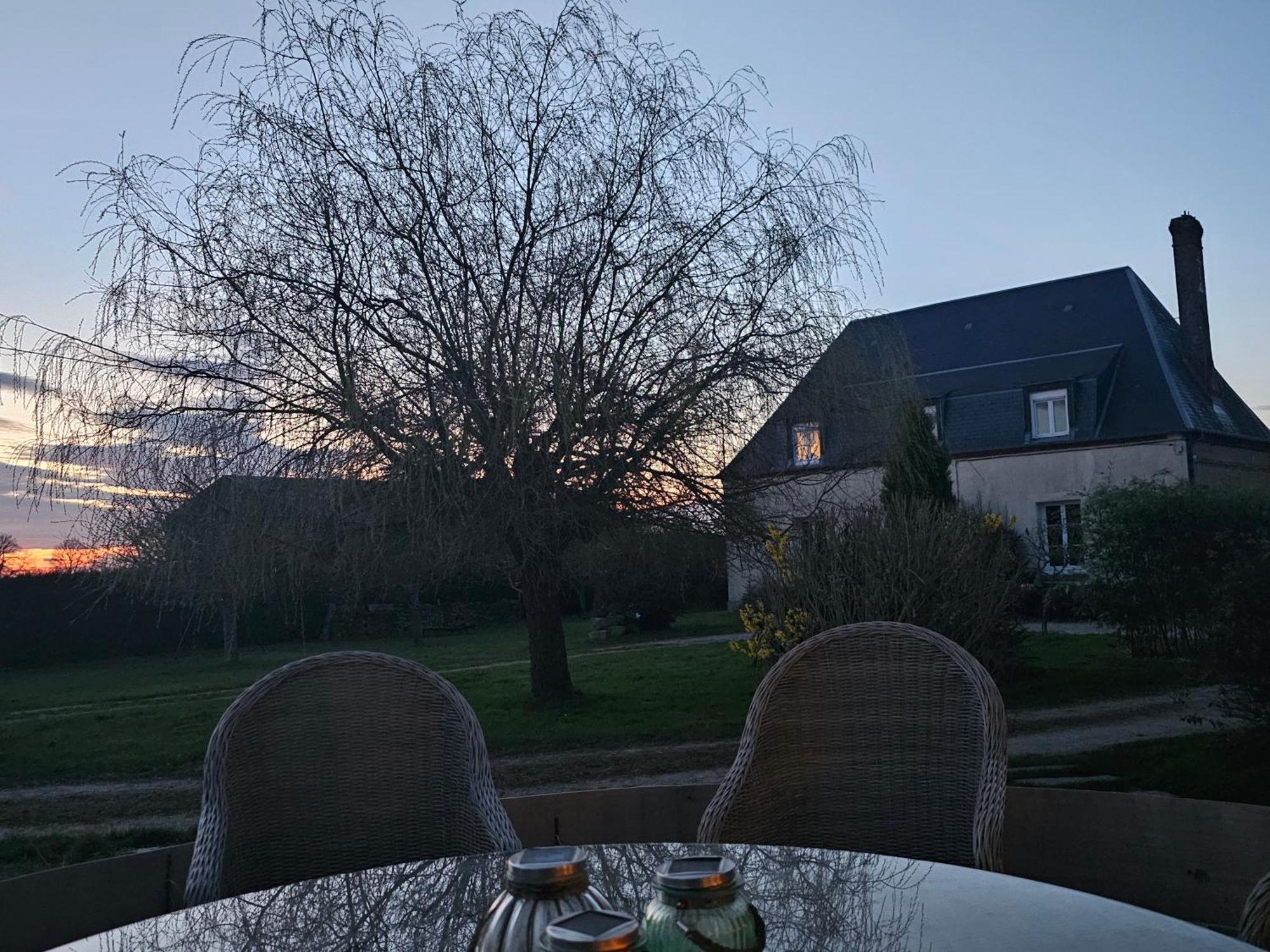 Au Petit Paradis Sainte-Gauburge-Sainte-Colombe Exteriér fotografie